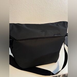 NWOT - Peak Design Everyday Tote Bag 15L